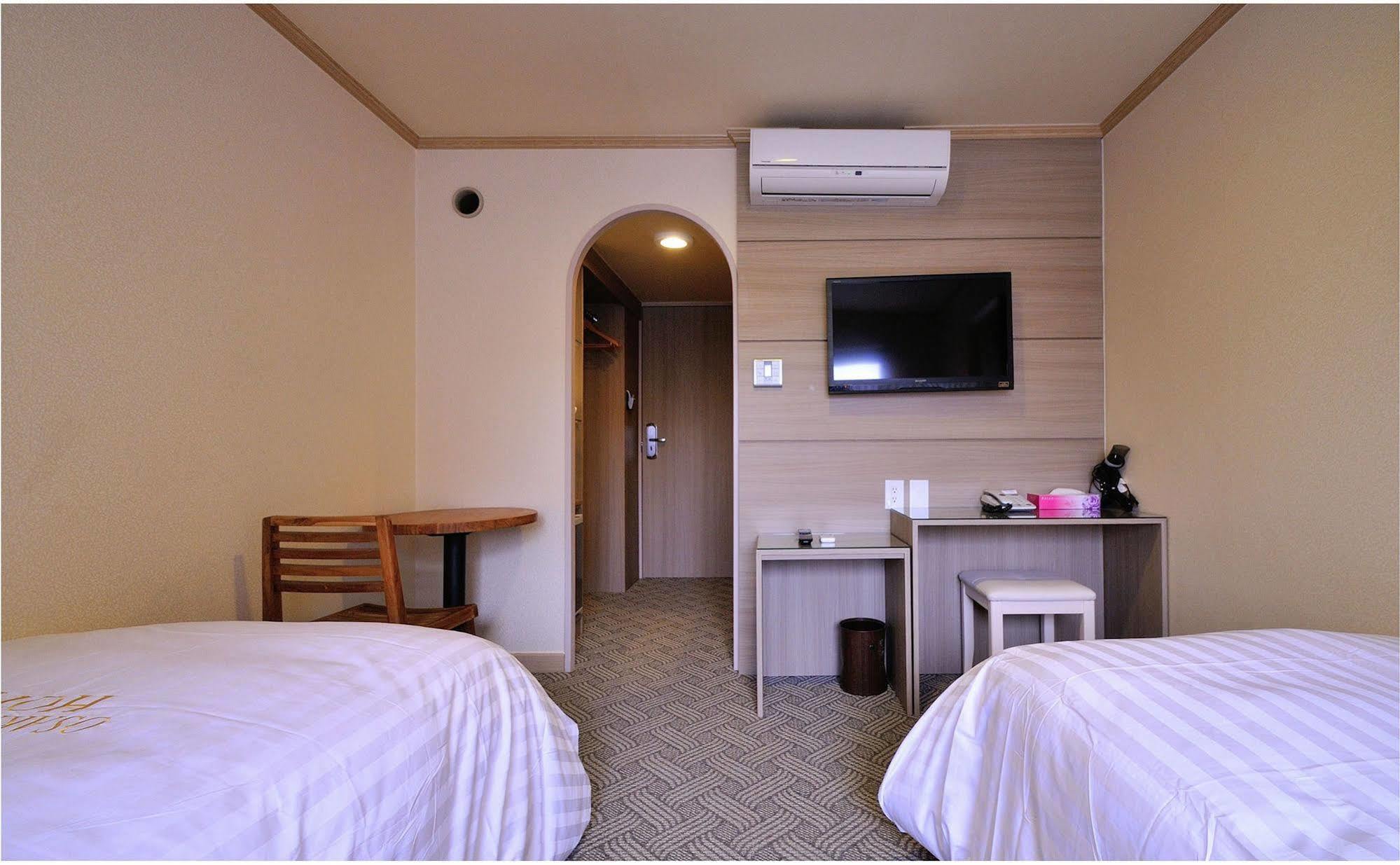 Hotel Osaka Keiko Kültér fotó